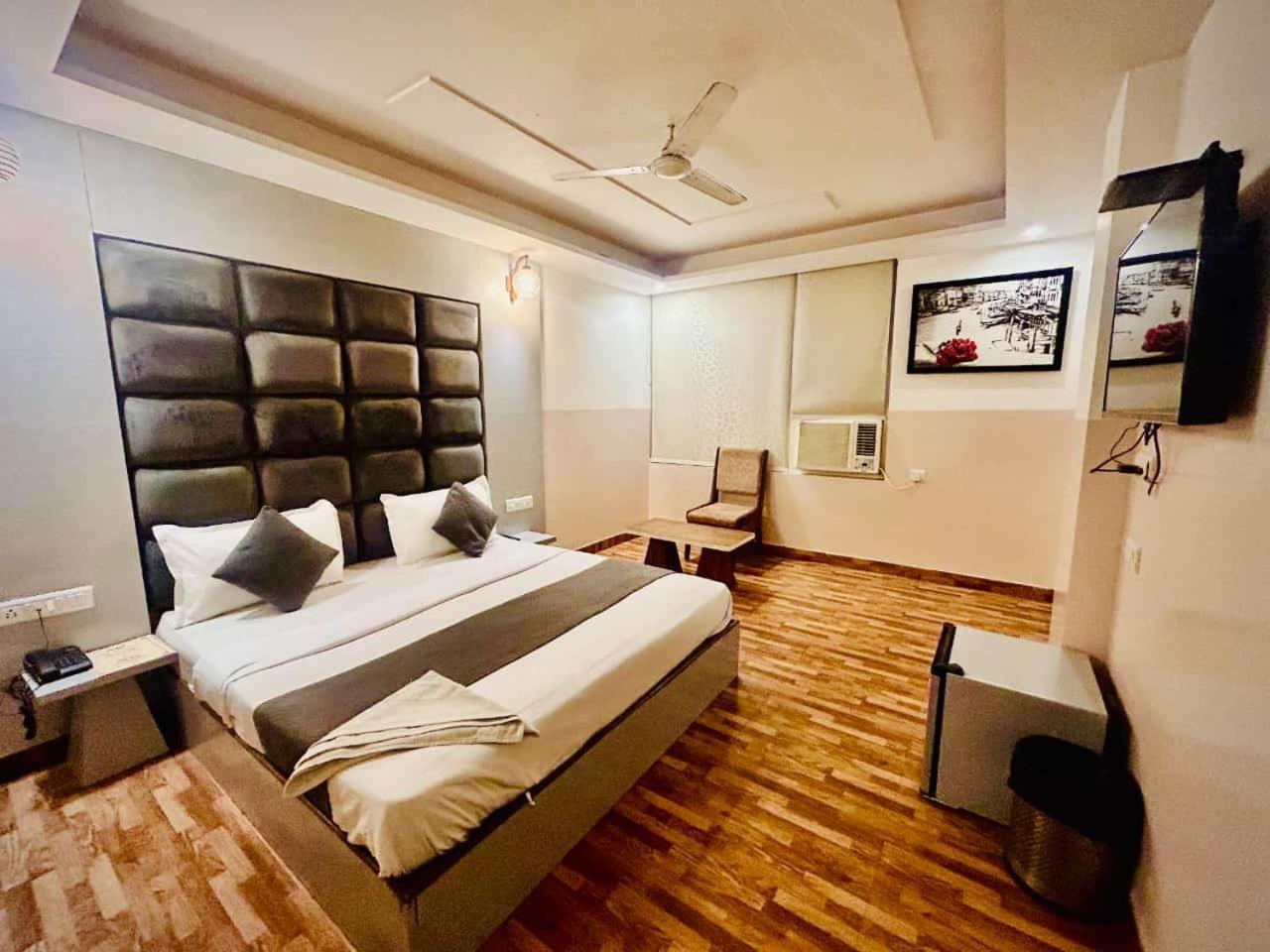 Hotel Airport City New Delhi Extérieur photo