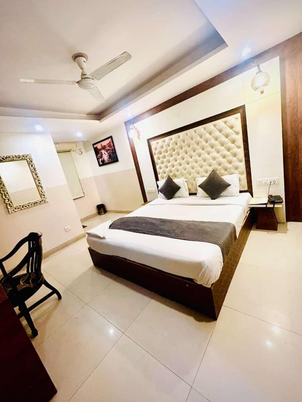 Hotel Airport City New Delhi Extérieur photo