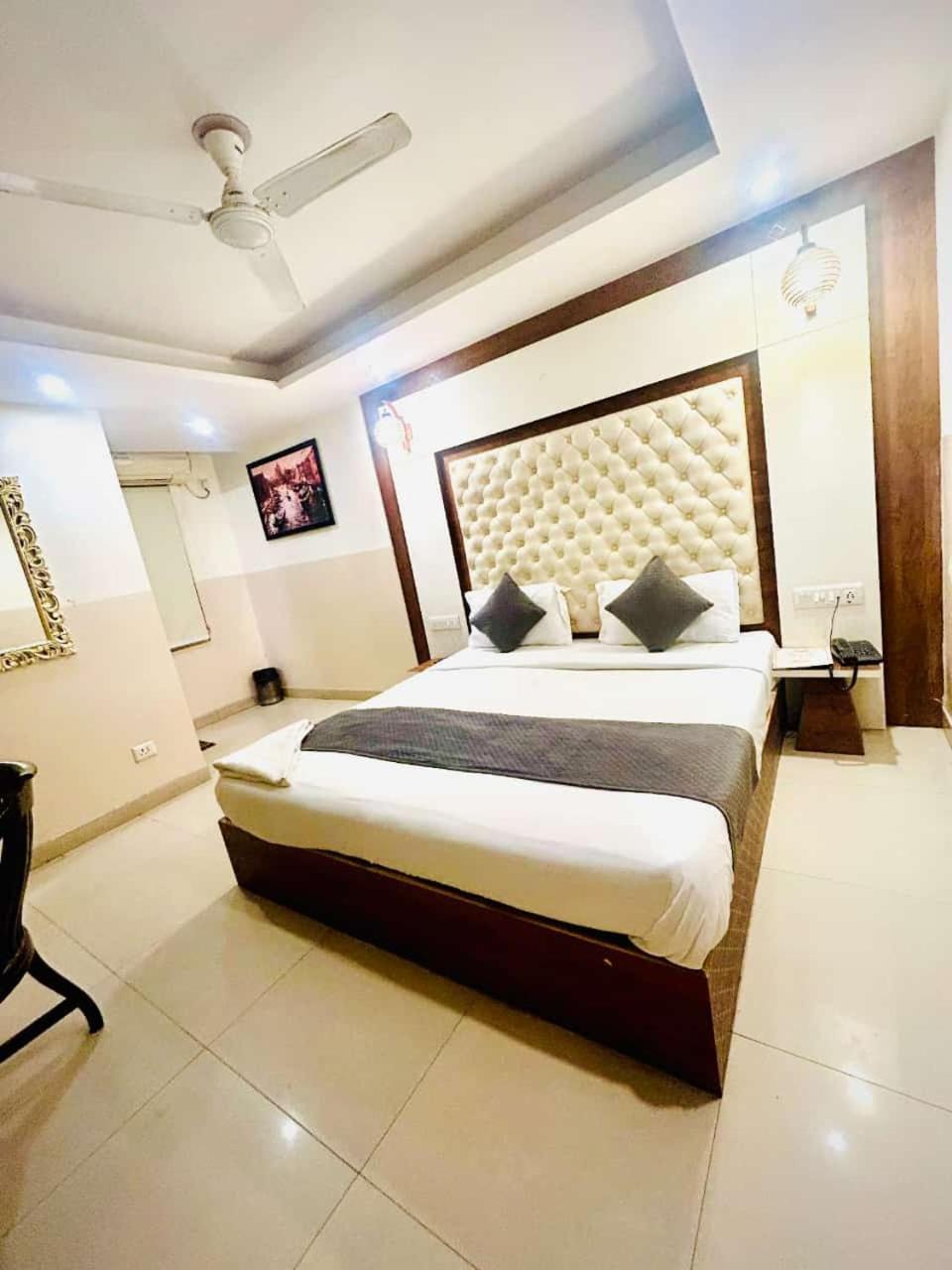 Hotel Airport City New Delhi Extérieur photo