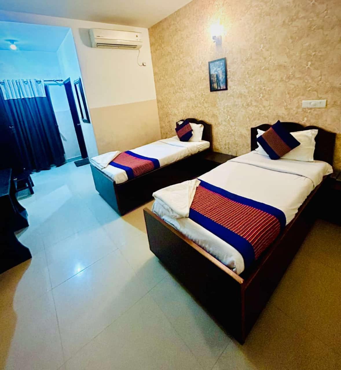 Hotel Airport City New Delhi Extérieur photo